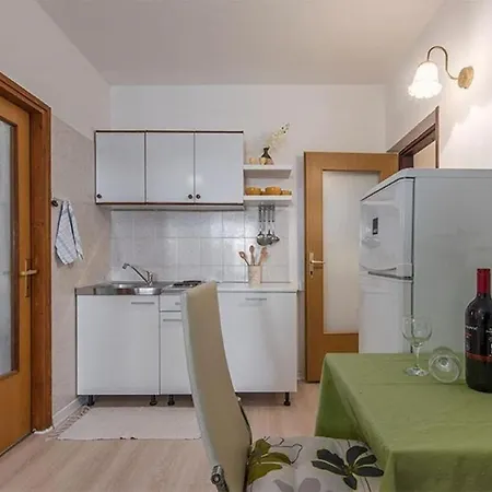 Neva Apartment *