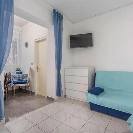 Apartment Neva *